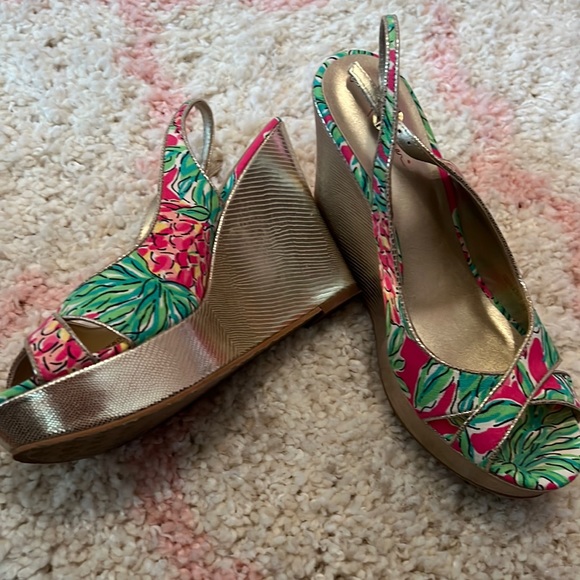 Lilly Pulitzer Heels - Picture 1 of 3